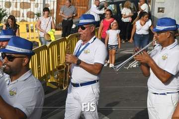 Lomo Magullo abraza la vida con la escultura homenaje a la Traída del Agua/Francisco Javier Santana y TA.